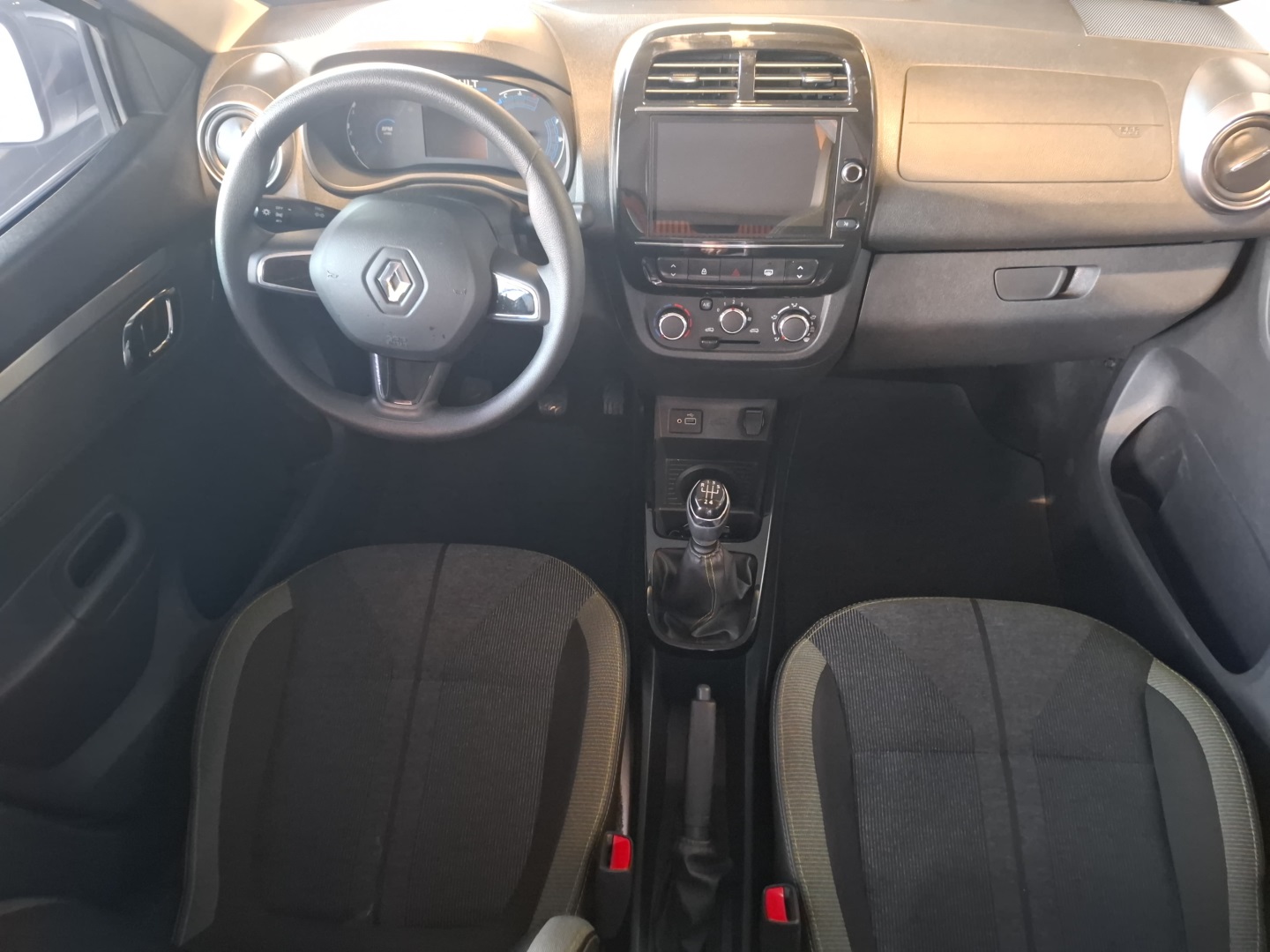 KWID 1.0 12V SCE FLEX OUTSIDER MANUAL