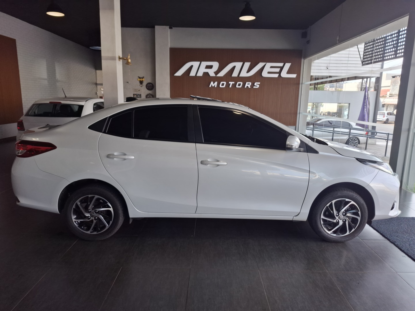 YARIS 1.5 16V FLEX SEDAN XLS CONNECT MULTIDRIVE