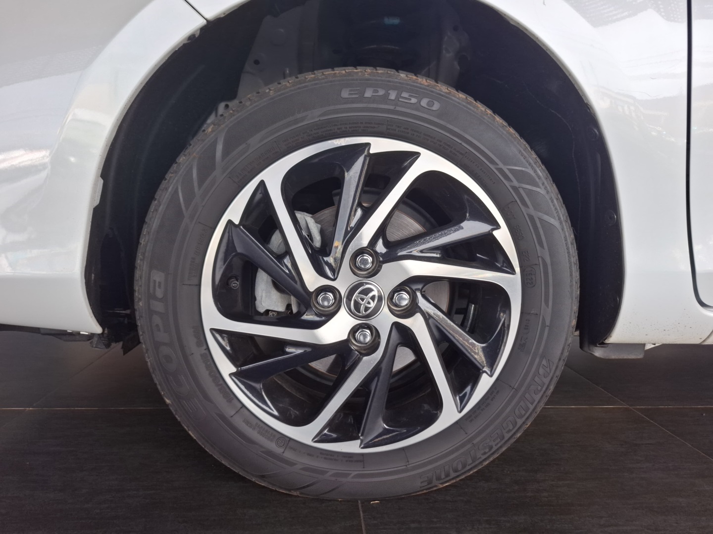 YARIS 1.5 16V FLEX SEDAN XLS CONNECT MULTIDRIVE