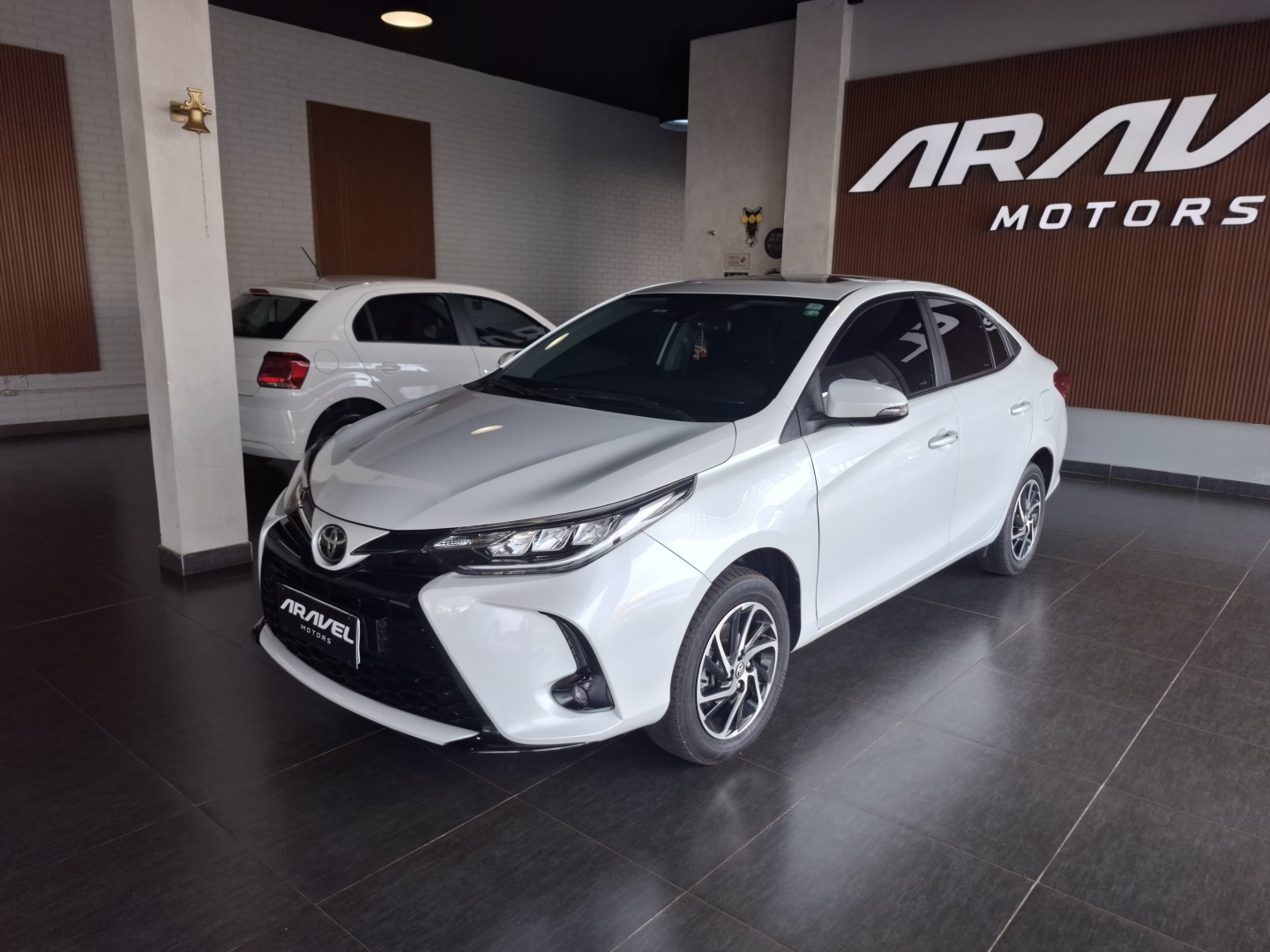 YARIS 1.5 16V FLEX SEDAN XLS CONNECT MULTIDRIVE