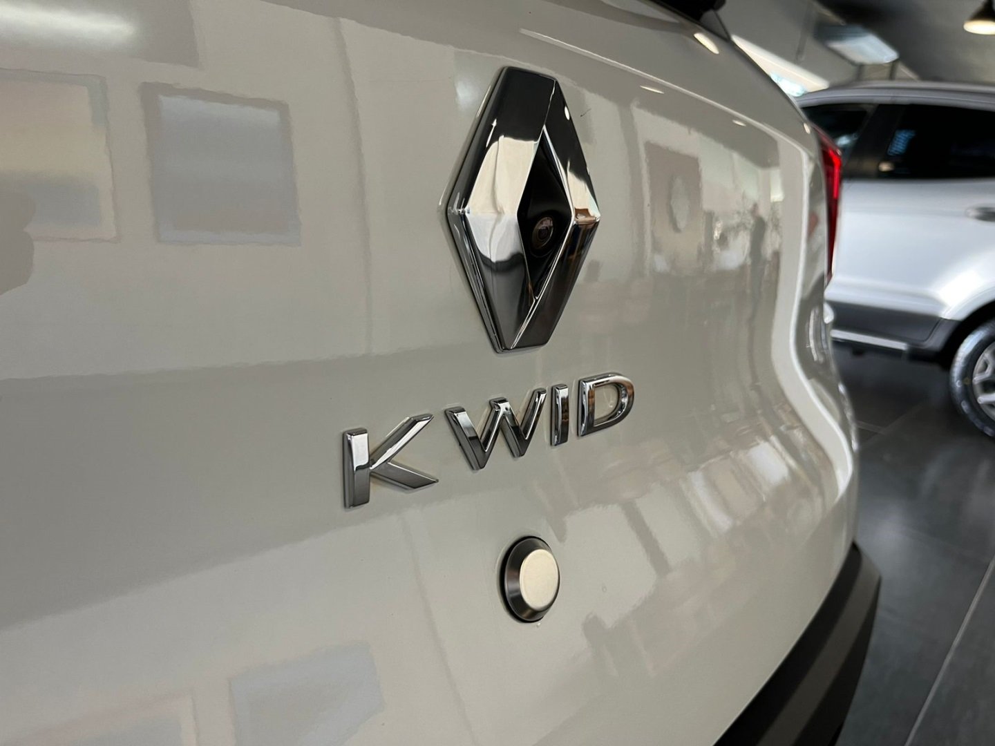 KWID 1.0 12V SCE FLEX OUTSIDER MANUAL