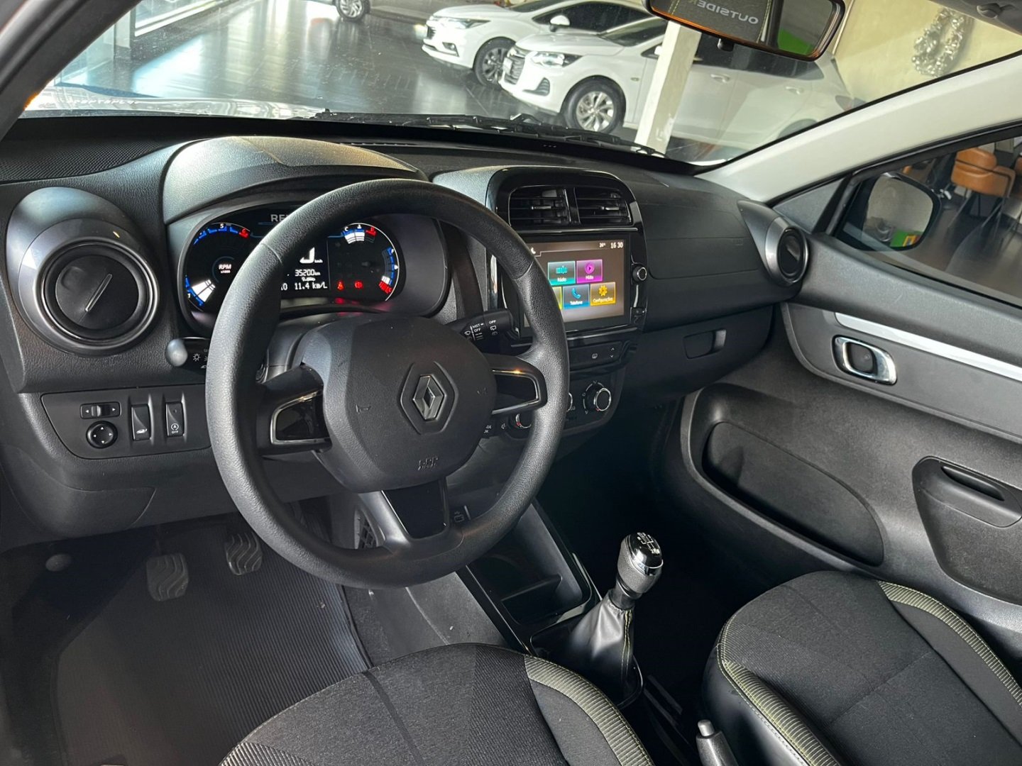 KWID 1.0 12V SCE FLEX OUTSIDER MANUAL