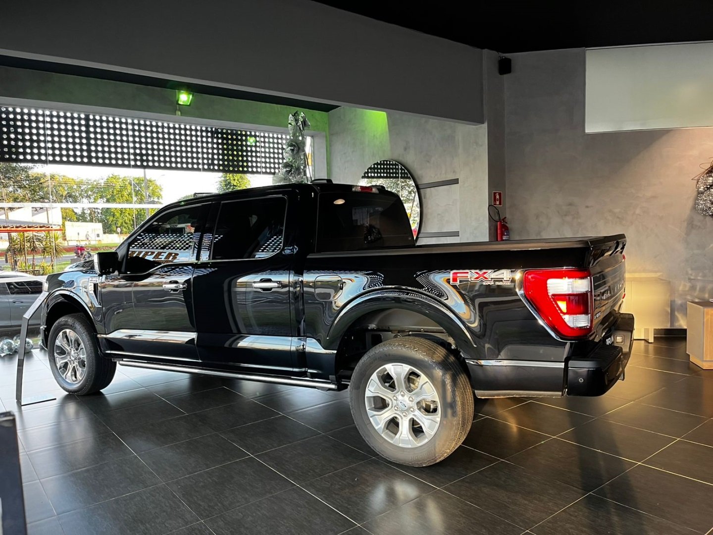 F-150 5.0 V8 GASOLINA CD PLATINUM FX4 AUTOMÁTICO