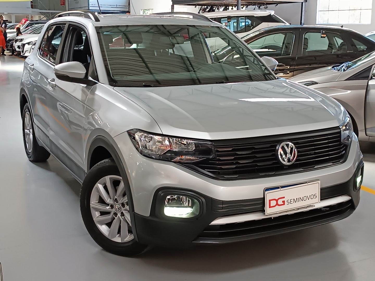 VOLKSWAGEN T-CROSS