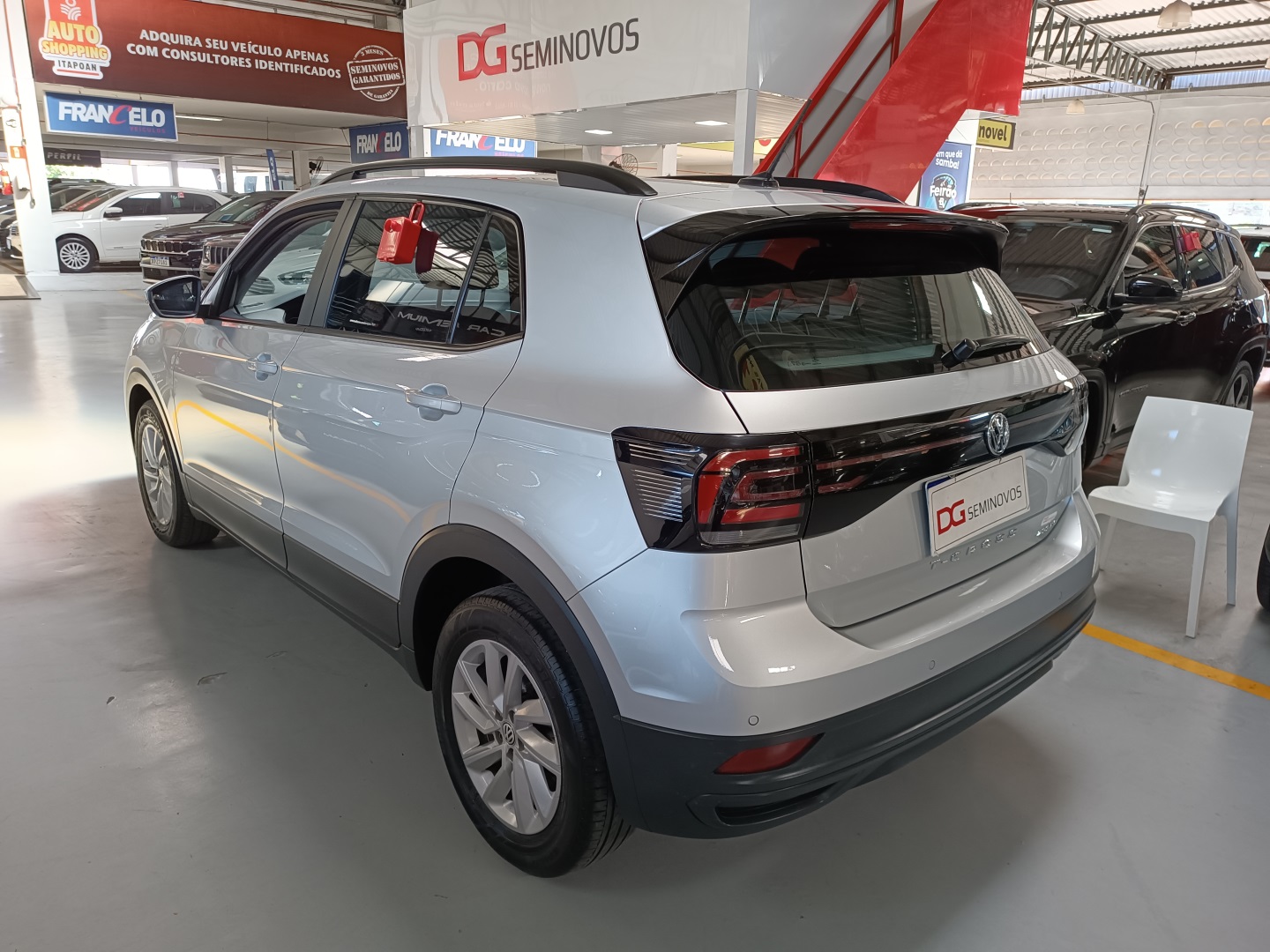 VOLKSWAGEN T-CROSS