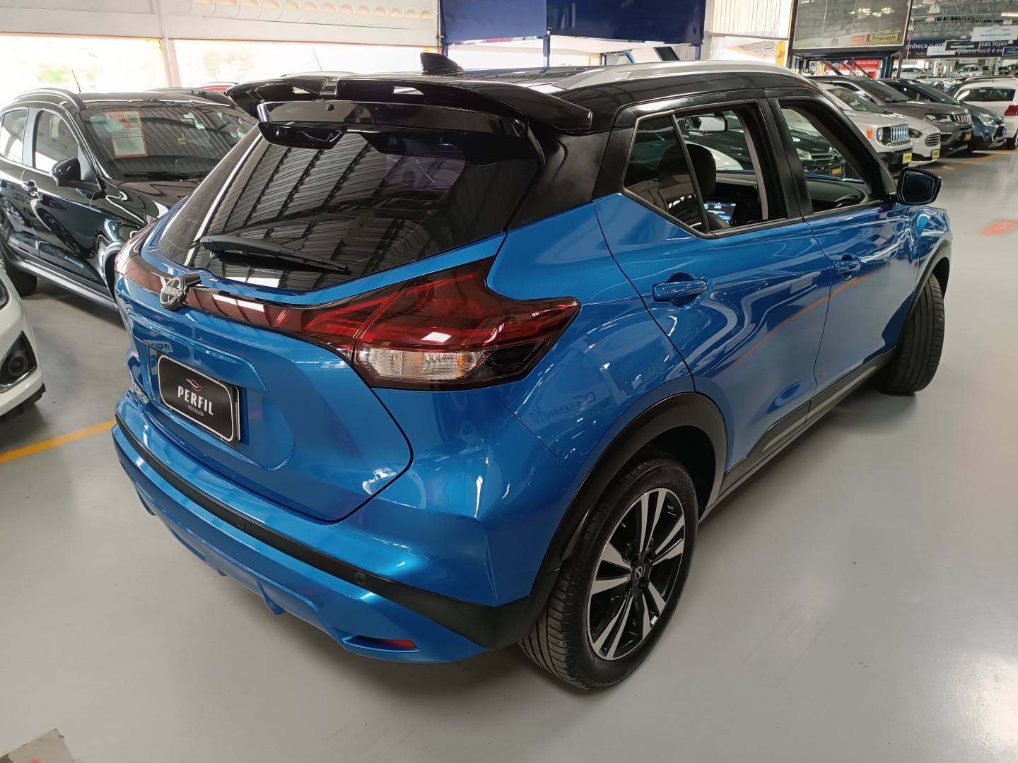 NISSAN KICKS