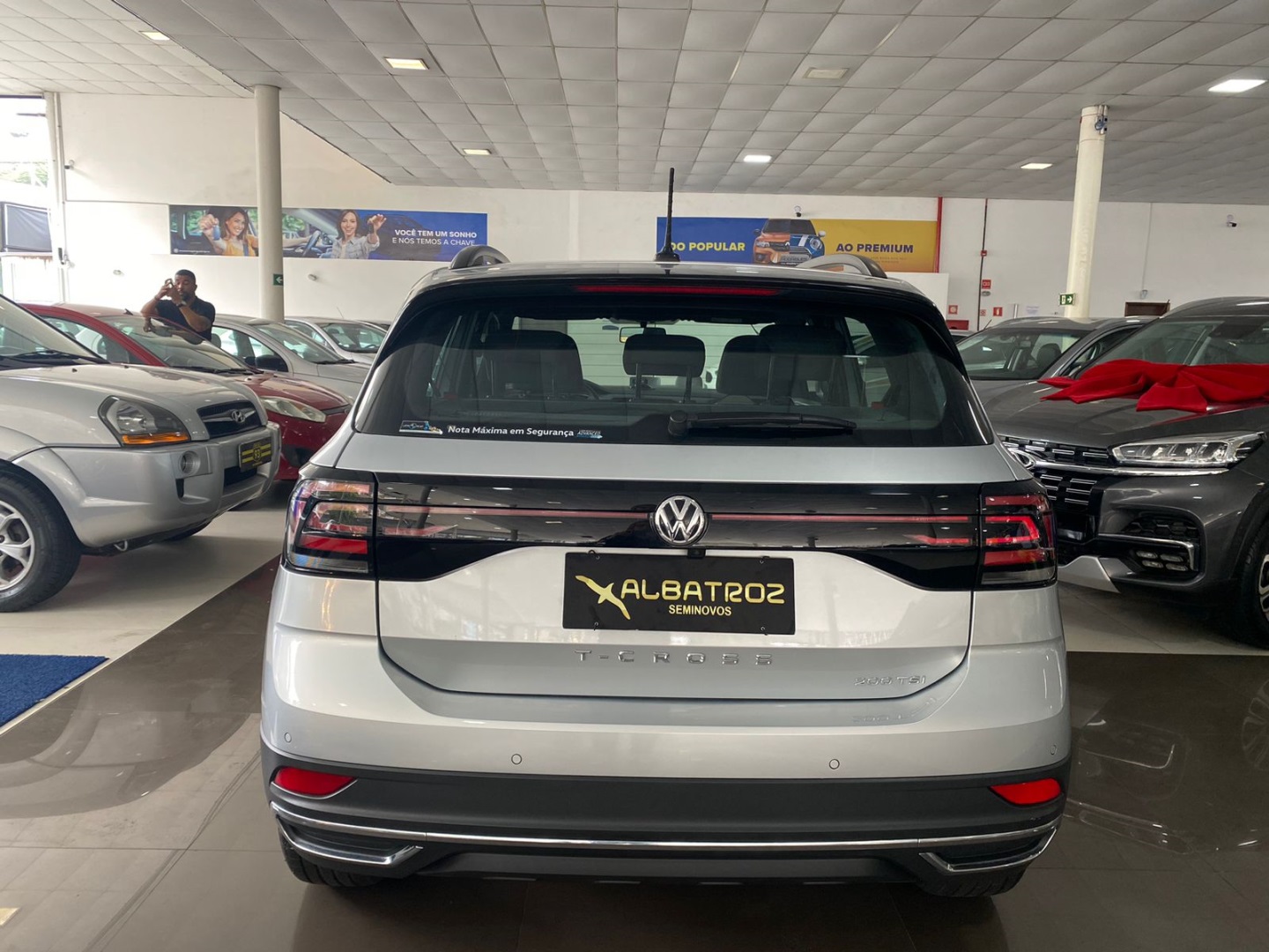 VOLKSWAGEN T-CROSS