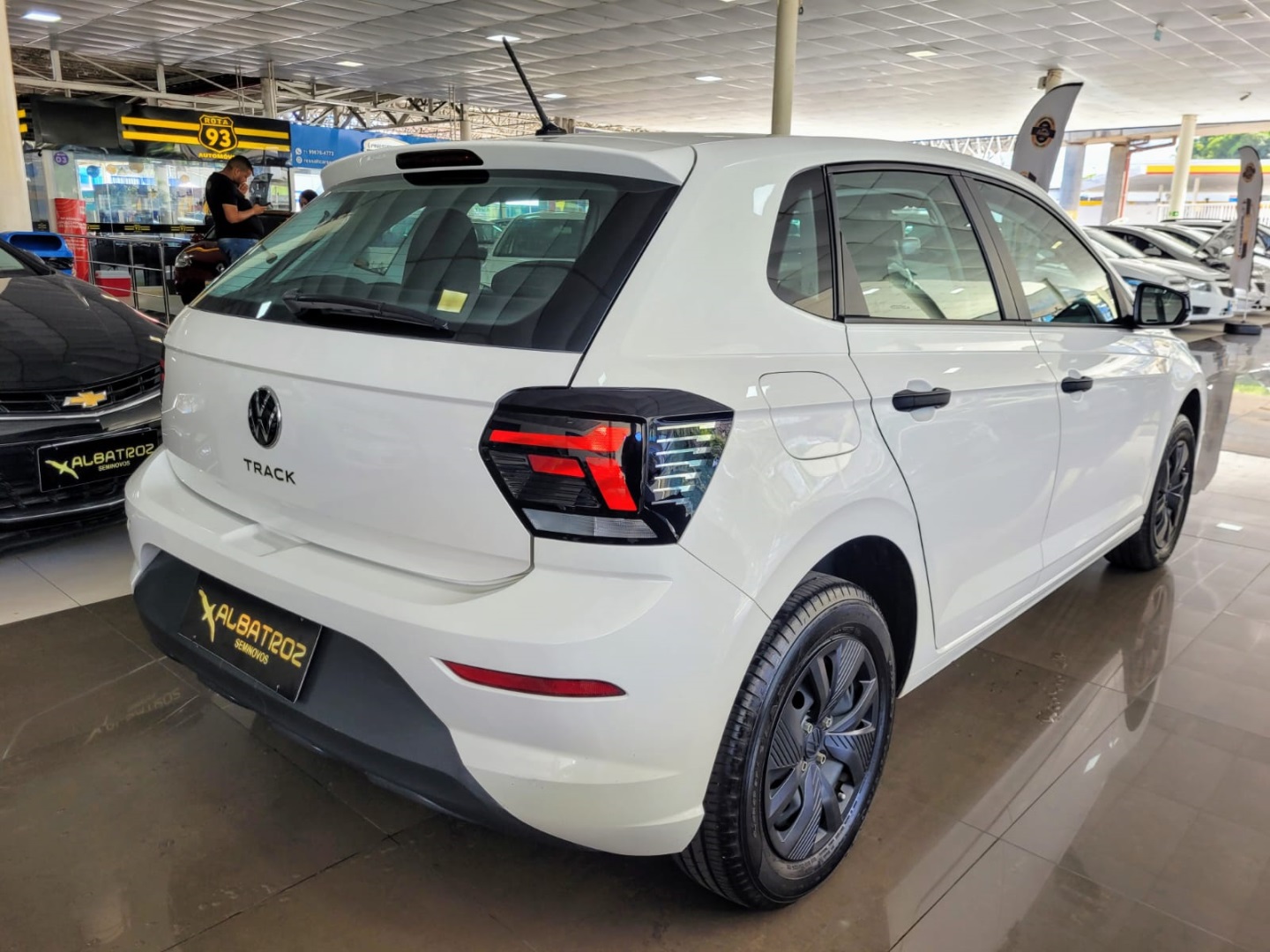 VOLKSWAGEN POLO