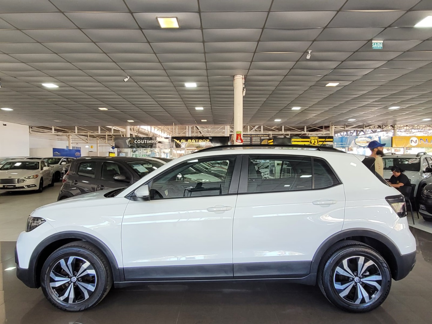 VOLKSWAGEN T-CROSS