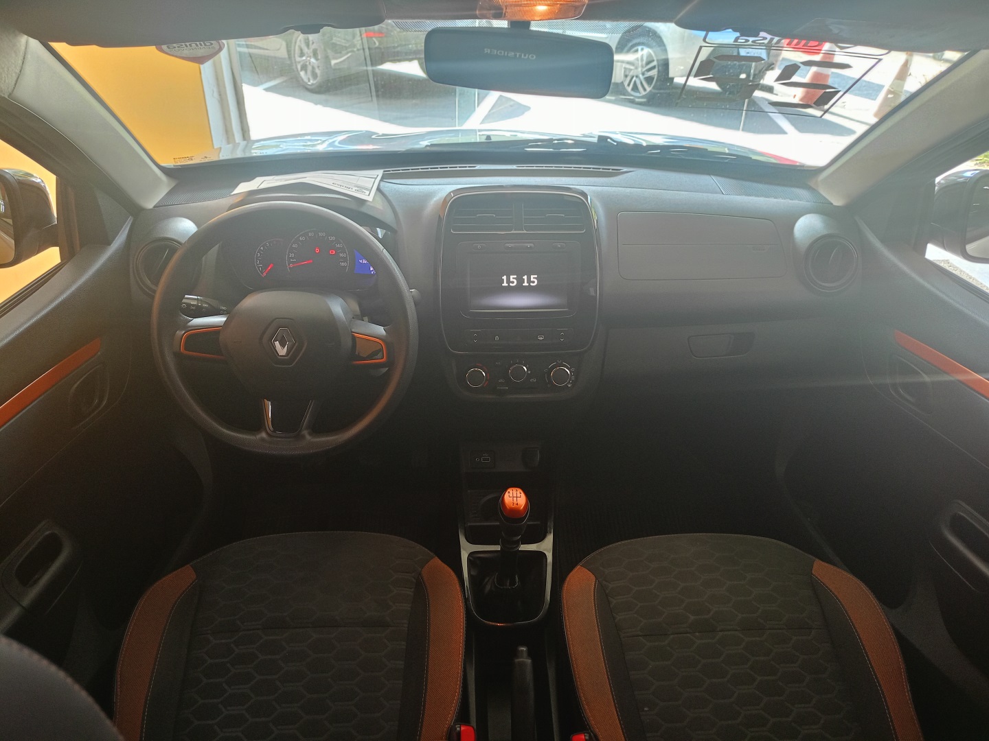 KWID 1.0 12V SCE FLEX OUTSIDER MANUAL