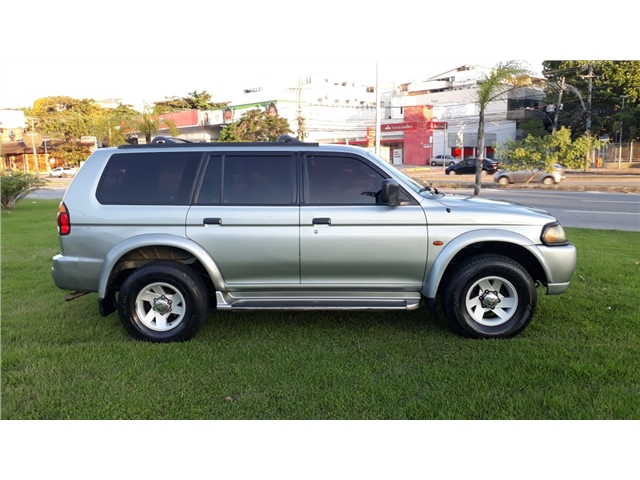 Mitsubishi pajero sport 2001