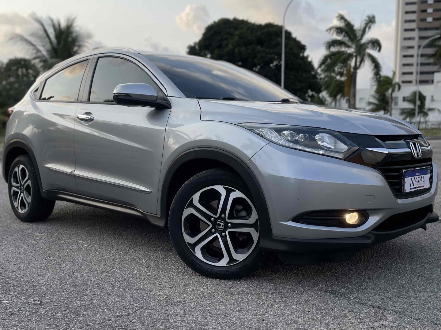 HONDA HR-V 1.8 16V FLEX TOURING 4P AUTOMÁTICO