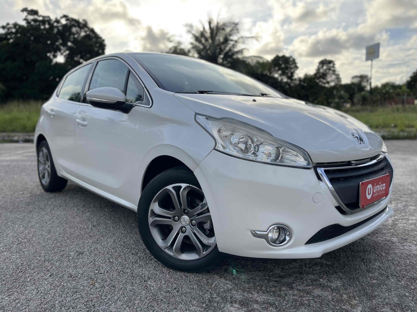 PEUGEOT 208 1.6 GRIFFE 16V FLEX 4P AUTOMÁTICO