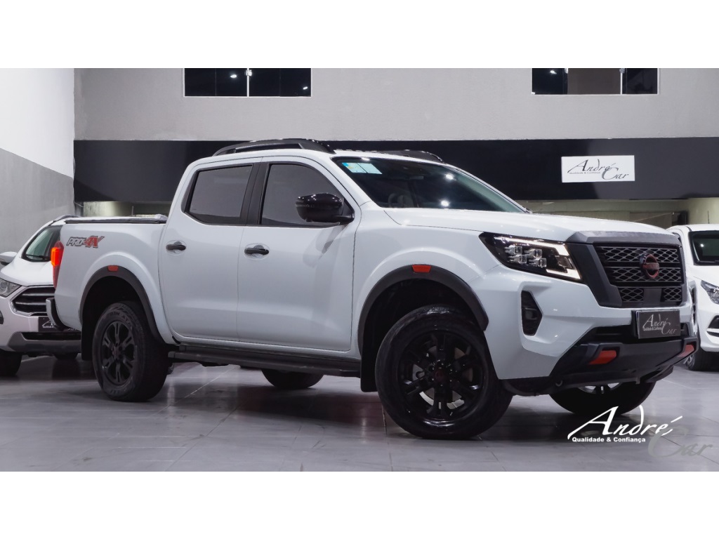 NISSAN FRONTIER 2.3 16V TURBO DIESEL PRO4X CD 4X4 AUTOMÁTICO