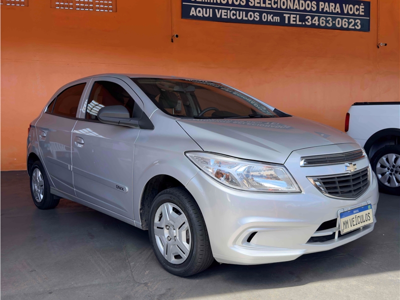Chevrolet Onix em Fernandópolis - chevrolet onix 2017