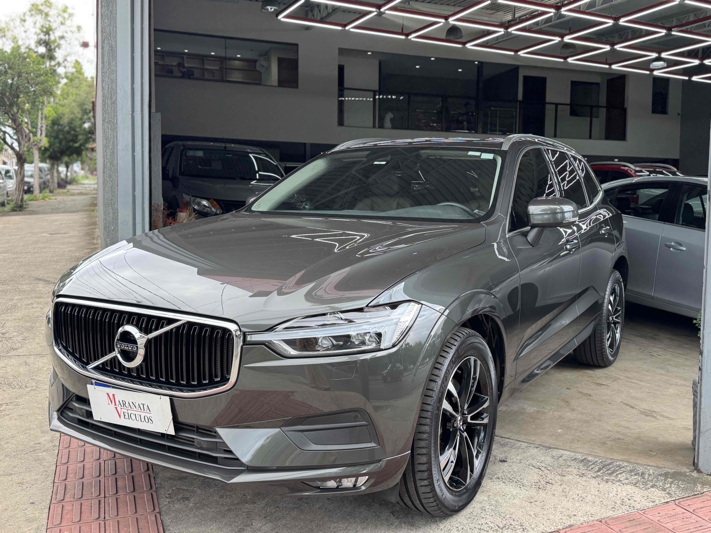 VOLVO XC60 2.0 T5 GASOLINA MOMENTUM AWD GEARTRONIC