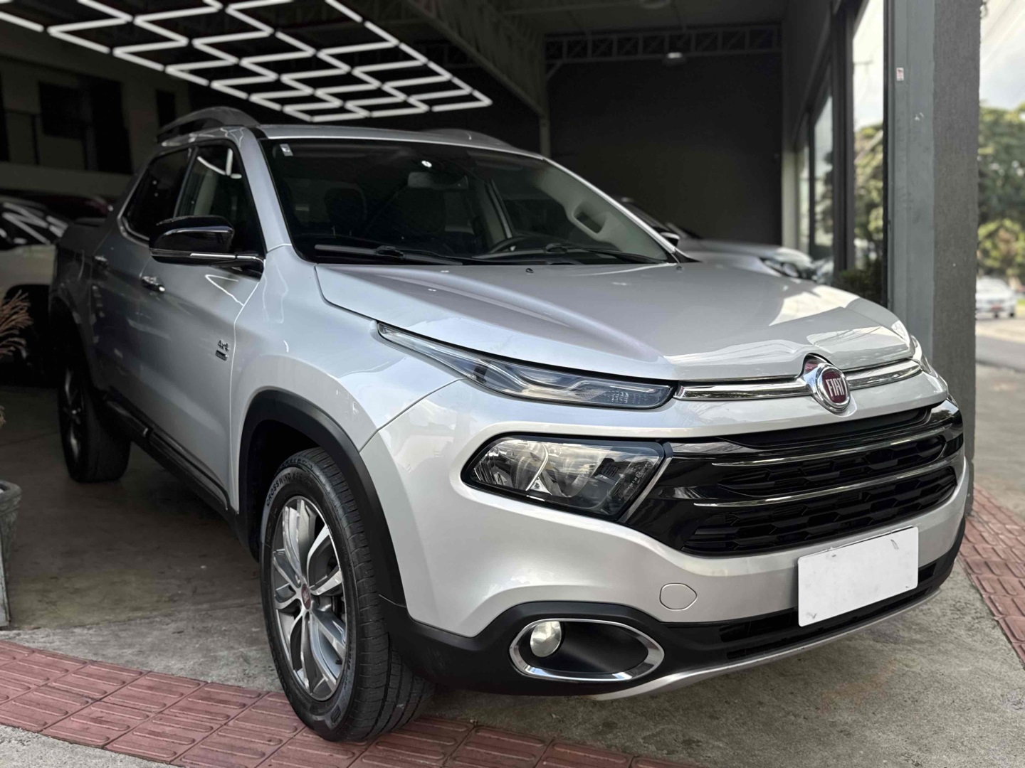 FIAT TORO 2.0 16V TURBO DIESEL VOLCANO 4WD AT9