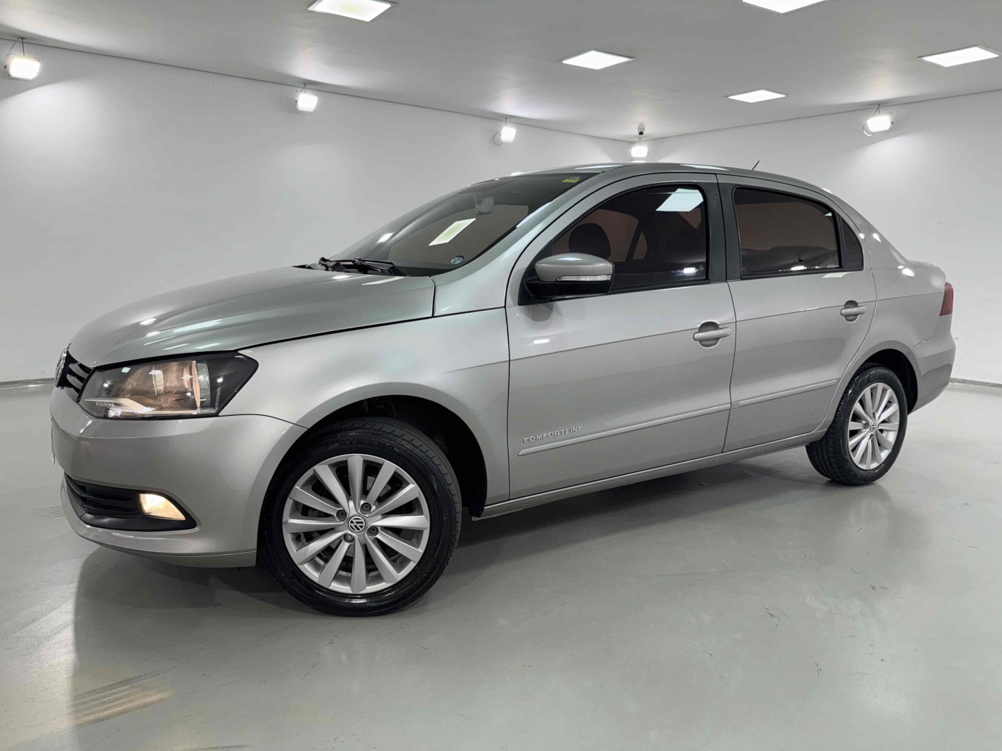 VOLKSWAGEN VOYAGE 1.6 MI COMFORTLINE 8V FLEX 4P MANUAL