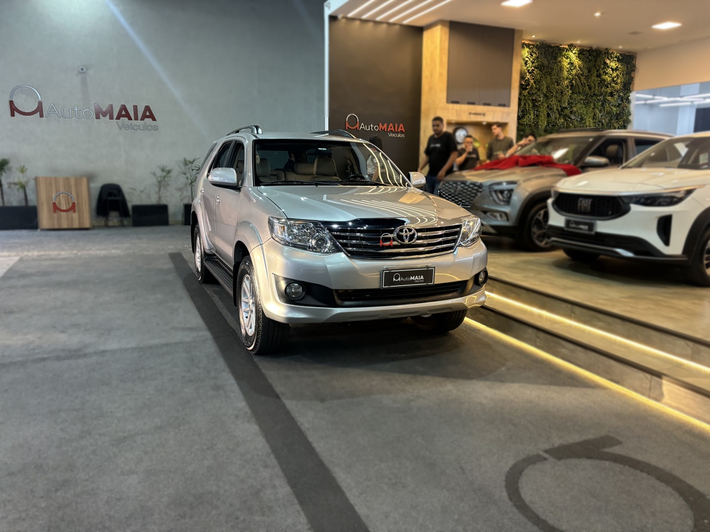 TOYOTA HILUX SW4 2.7 SR 7 LUGARES 4X2 16V FLEX 4P AUTOMÁTICO