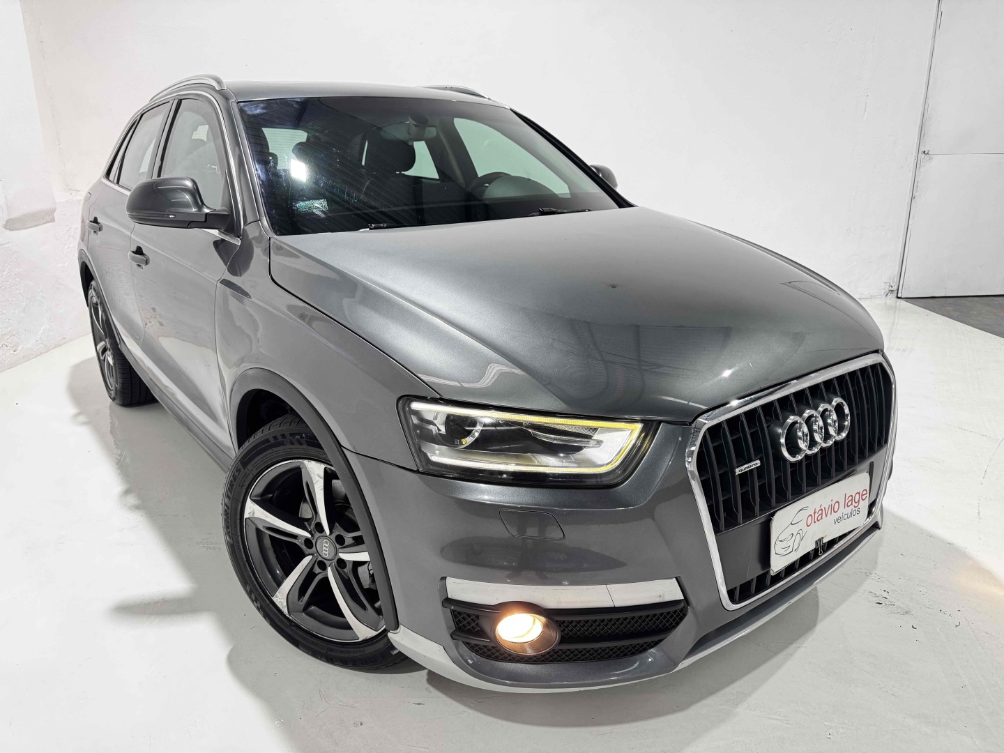 AUDI Q3 2.0 TFSI ATTRACTION QUATTRO 4P GASOLINA S TRONIC