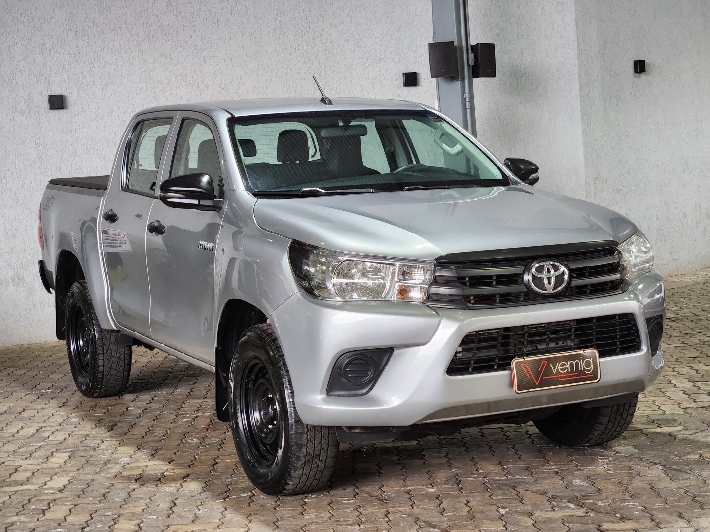 TOYOTA HILUX 2.8 STD 4X4 CD 16V DIESEL 4P MANUAL