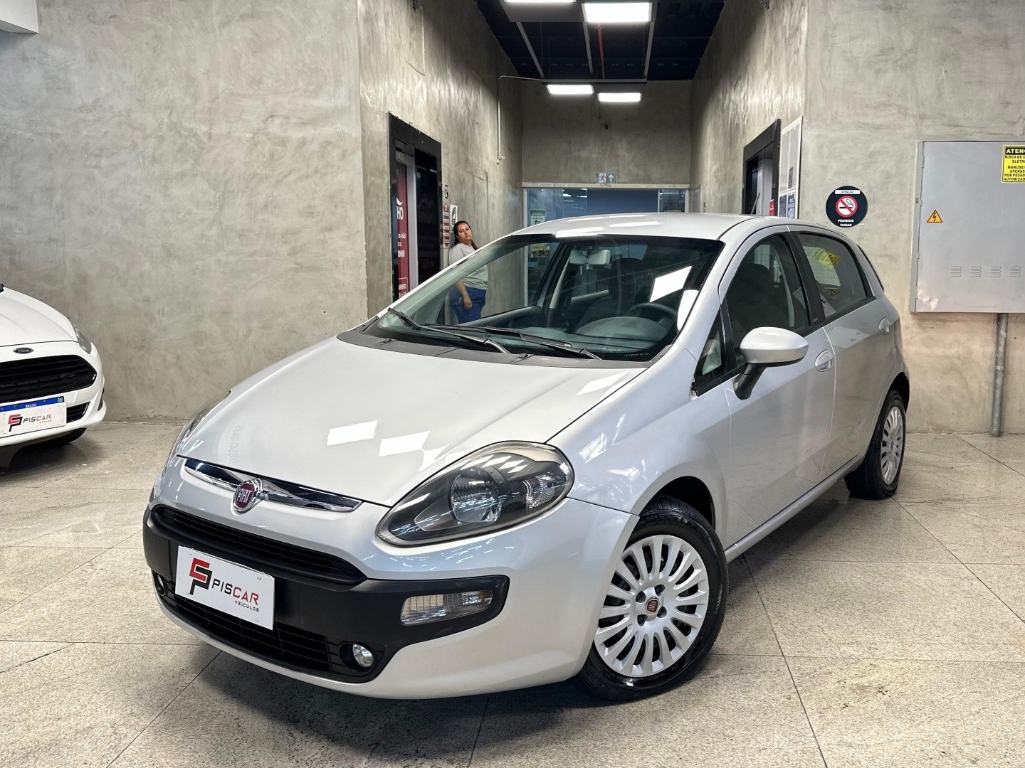 FIAT PUNTO 1.4 ATTRACTIVE 8V FLEX 4P MANUAL