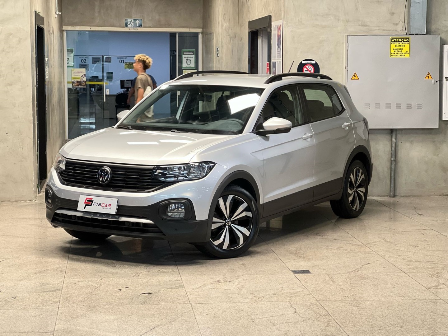VOLKSWAGEN T-CROSS 1.0 200 TSI TOTAL FLEX AUTOMÁTICO