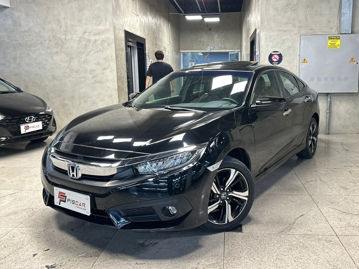 HONDA CIVIC 1.5 16V TURBO GASOLINA TOURING 4P CVT