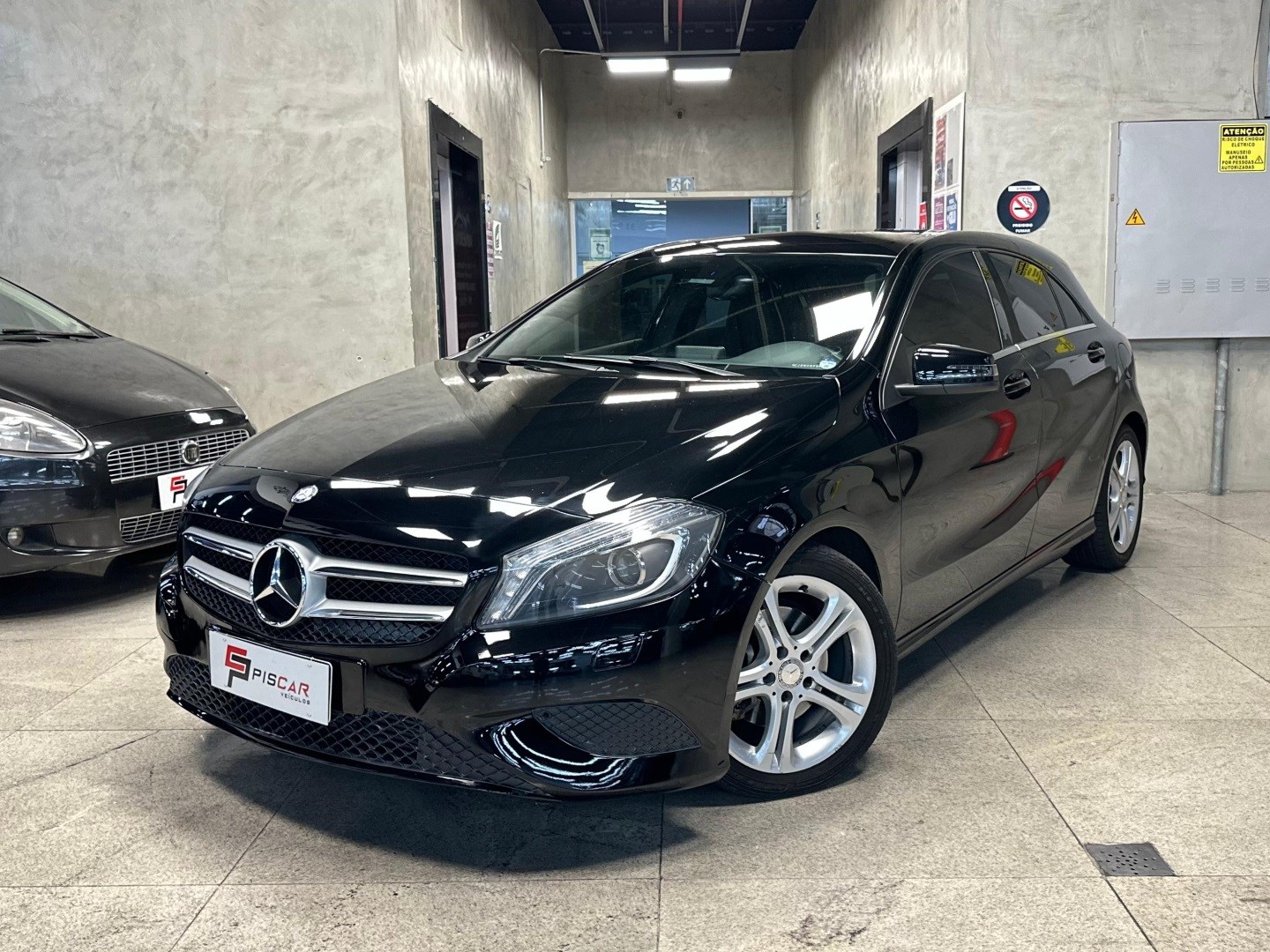 MERCEDES-BENZ A 200 1.6 TURBO URBAN 16V GASOLINA 4P AUTOMÁTICO