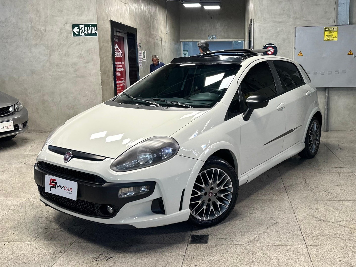 FIAT PUNTO 1.8 BLACKMOTION 16V FLEX 4P MANUAL
