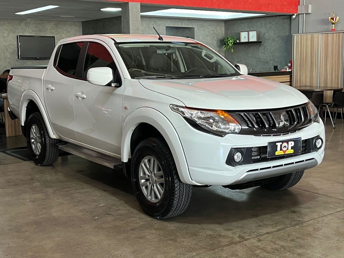 MITSUBISHI L200 TRITON 2.4 16V TURBO DIESEL SPORT GLS CD 4P 4X4 AUTOMÁTICO