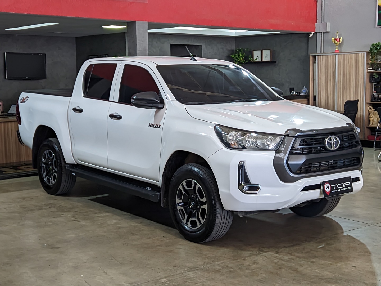 TOYOTA HILUX 2.8 D-4D TURBO DIESEL CHASSI 4X4 MANUAL