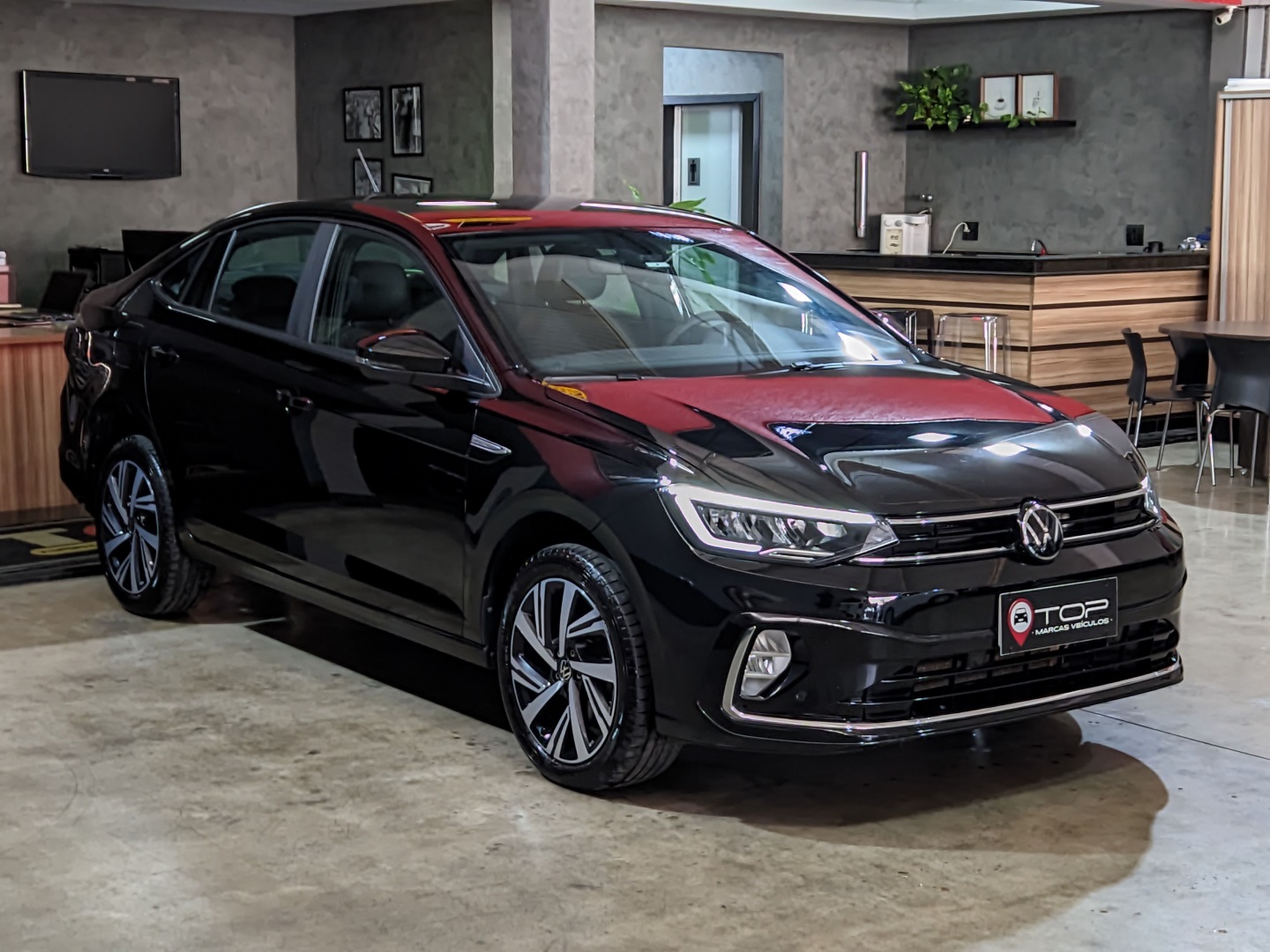 VOLKSWAGEN VIRTUS 1.0 200 TSI HIGHLINE AUTOMÁTICO