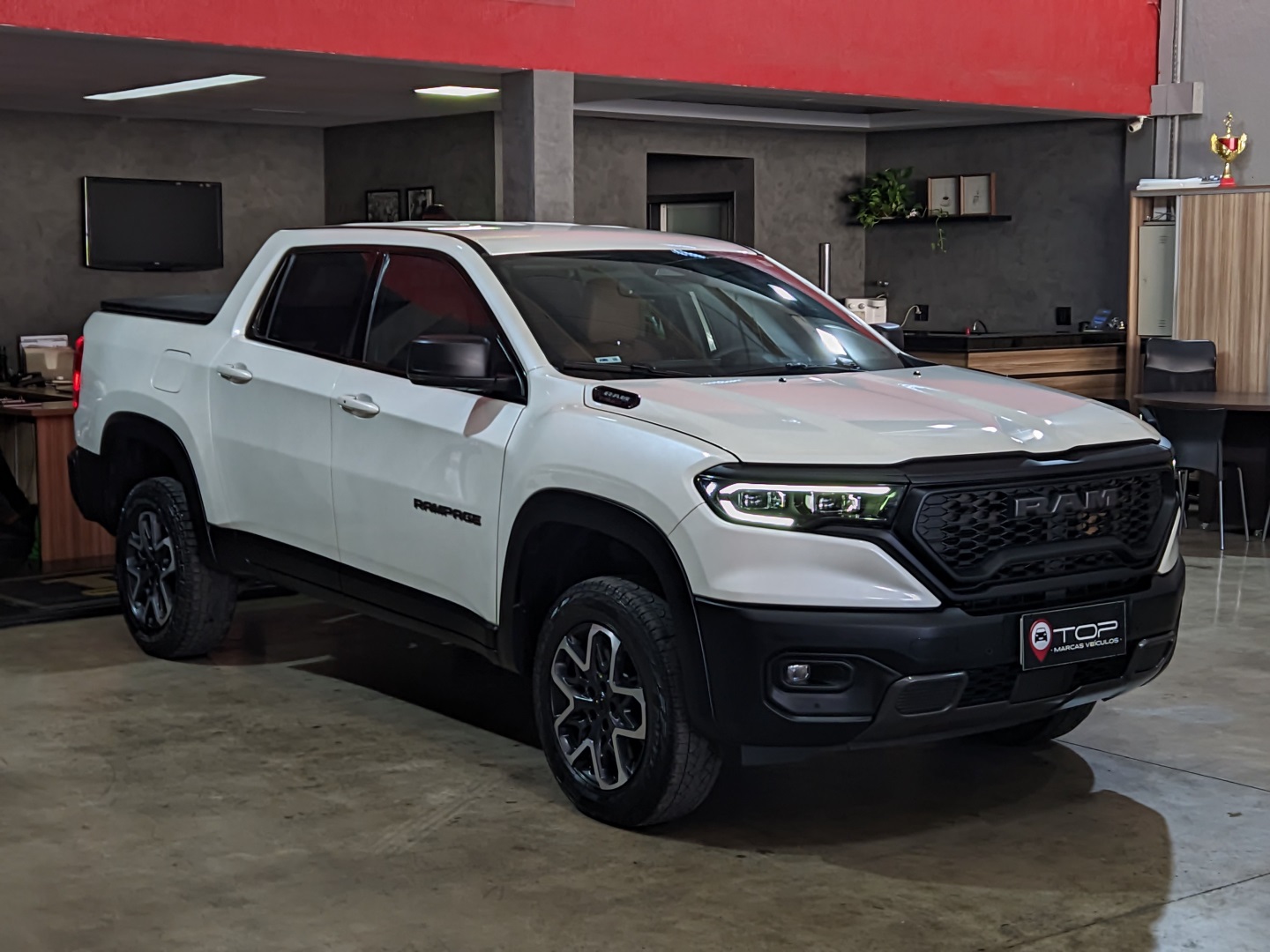 RAM RAMPAGE 2.0 HURRICANE 4 TURBO GASOLINA REBEL 4X4 AUTOMÁTICO