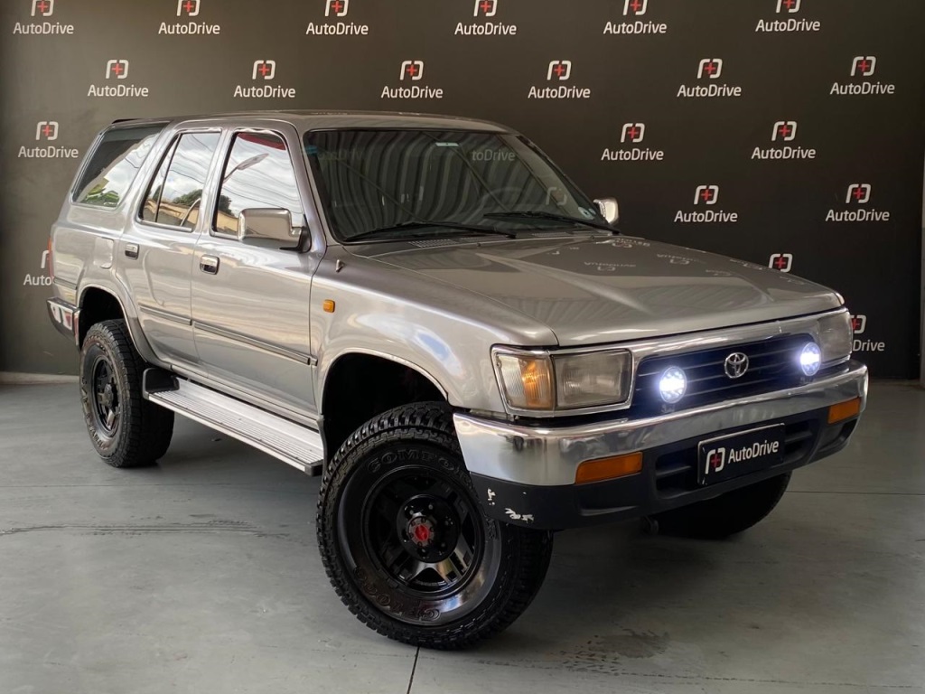 TOYOTA HILUX SW4 2.8 4X4 8V DIESEL 4P MANUAL