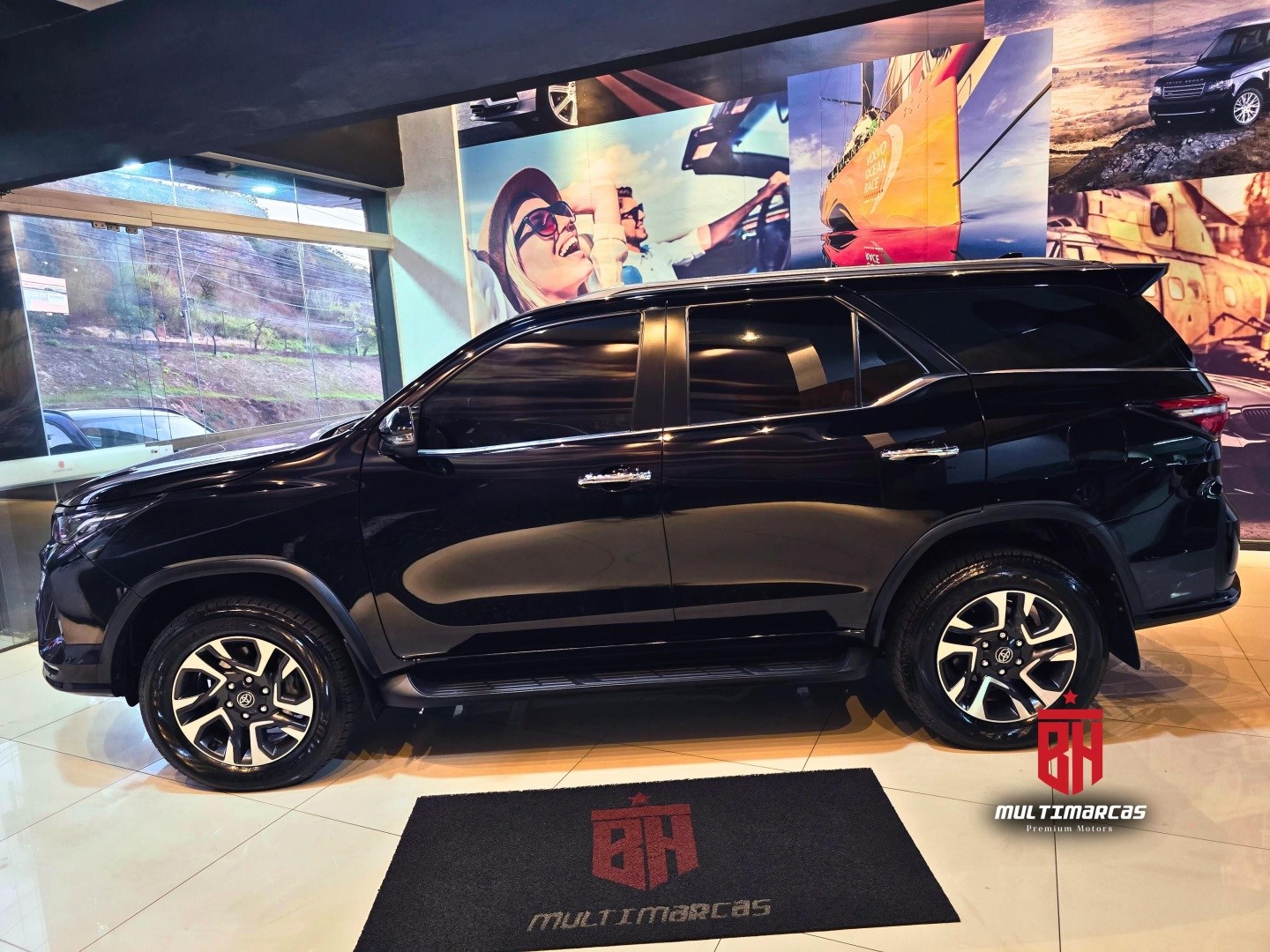 TOYOTA HILUX SW4 2.8 D-4D TURBO DIESEL SRX PLATINUM 4X4 AUTOMÁTICO