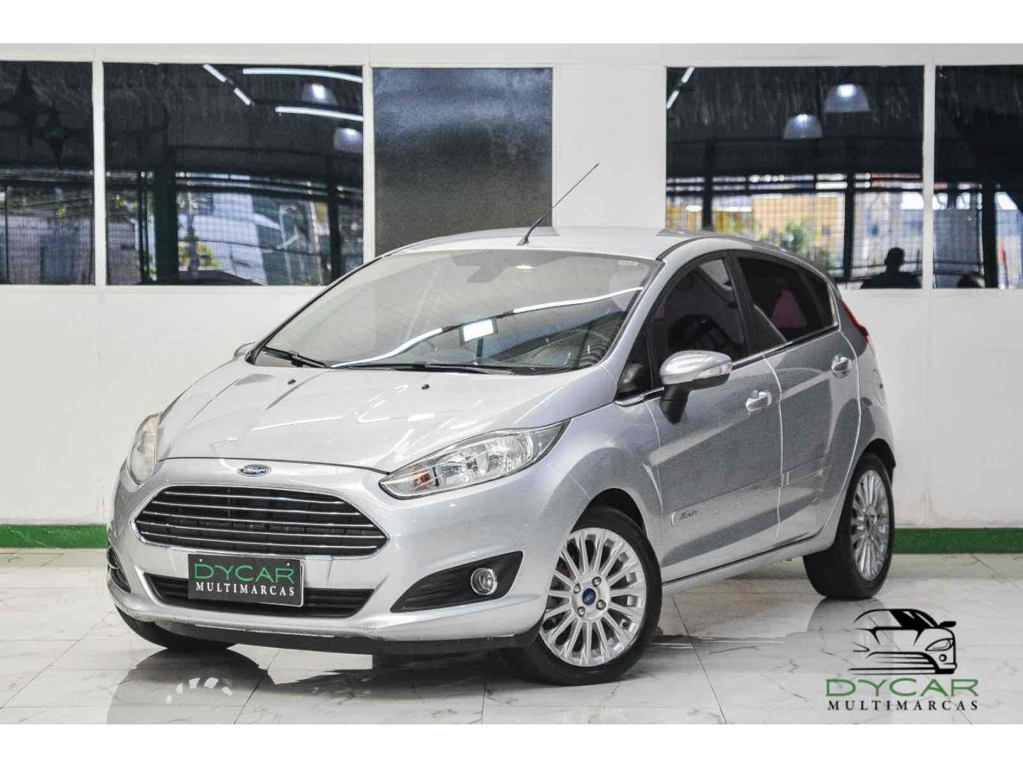 FORD FIESTA 1.6 TITANIUM HATCH 16V FLEX 4P POWERSHIFT