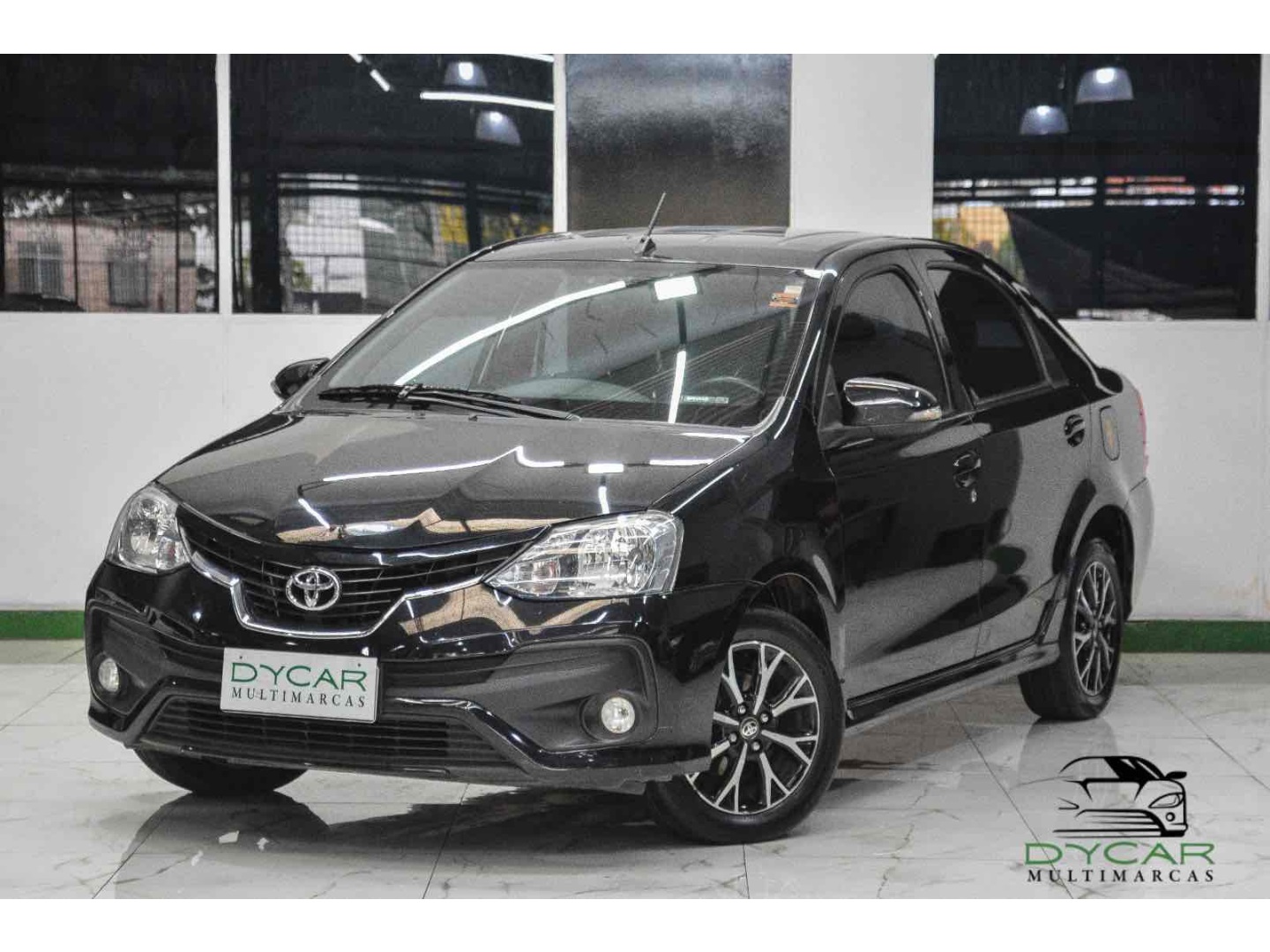 TOYOTA ETIOS 1.5 PLATINUM SEDAN 16V FLEX 4P AUTOMÁTICO