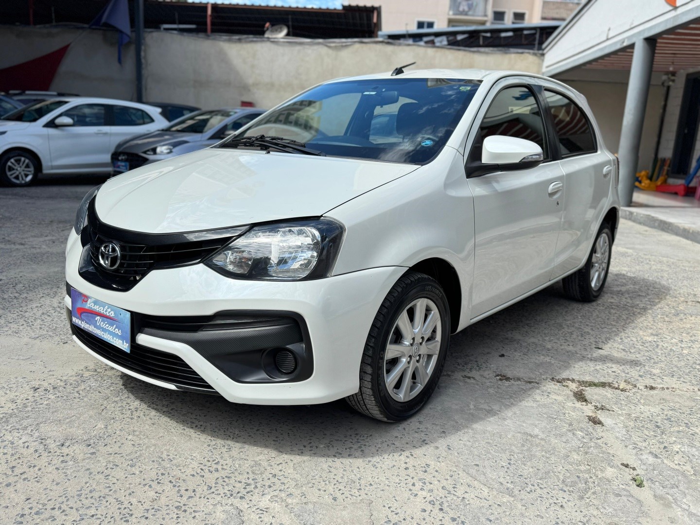 TOYOTA ETIOS 1.5 X PLUS 16V FLEX 4P AUTOMÁTICO