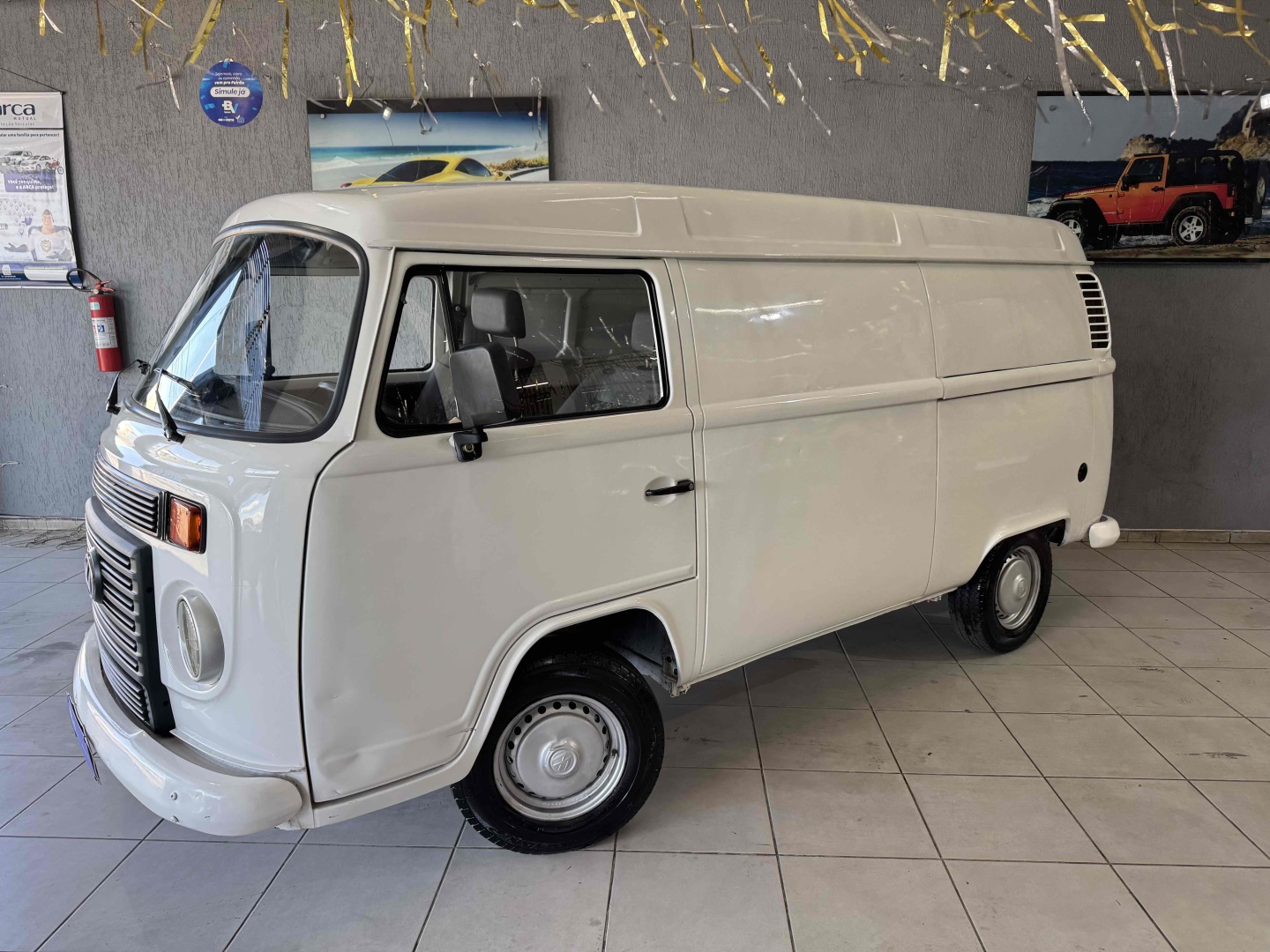 VOLKSWAGEN KOMBI 1.4 MI FURGÃO 8V FLEX 3P MANUAL