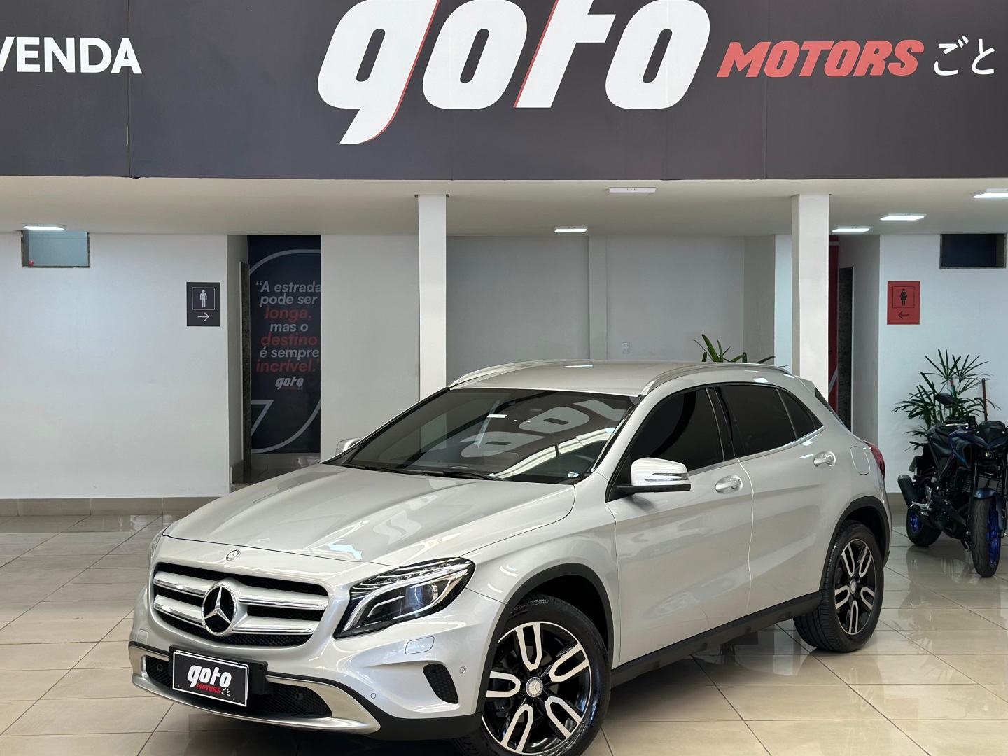 MERCEDES-BENZ GLA 200 1.6 CGI ADVANCE 16V TURBO FLEX 4P AUTOMÁTICO