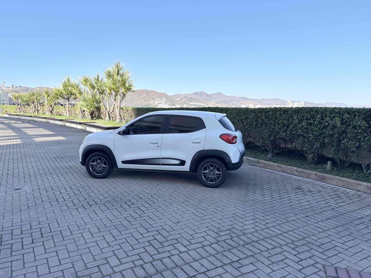 RENAULT KWID 1.0 12V SCE FLEX INTENSE MANUAL