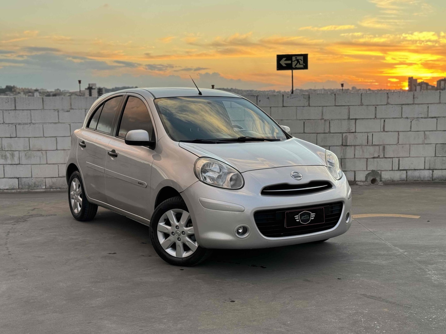 NISSAN MARCH 1.6 SR 16V FLEX 4P MANUAL