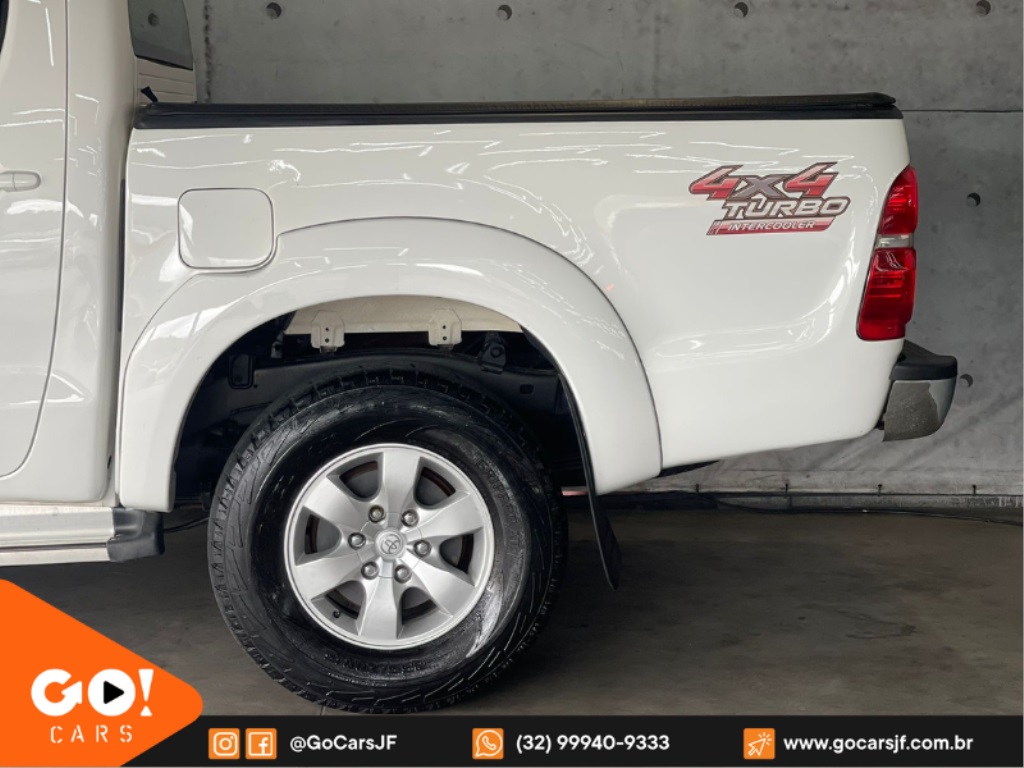 TOYOTA Hilux 3.0 SRV 4X4 CD 16V TURBO INTERCOOLER DIESEL 4P AUTOMÁTICO 2013