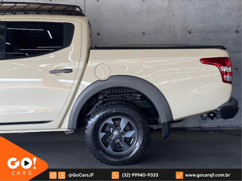 MITSUBISHI L200 2.4 16V TURBO DIESEL SAVANA GLS CD 4X4 AUTOMÁTICO 2023