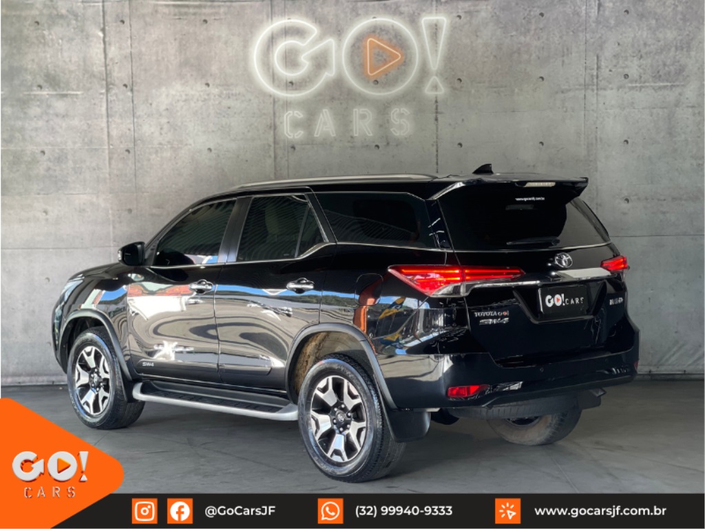 TOYOTA HILUX SW4 2.8 SRX DIAMOND 4X4 7 LUGARES 16V TURBO INTERCOOLER DIESEL 4P AUTOMÁTICO 2019