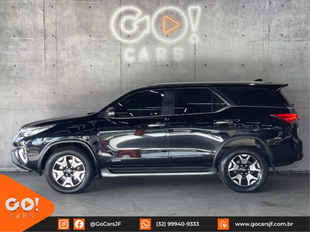 TOYOTA HILUX SW4 2.8 SRX DIAMOND 4X4 7 LUGARES 16V TURBO INTERCOOLER DIESEL 4P AUTOMÁTICO 2019