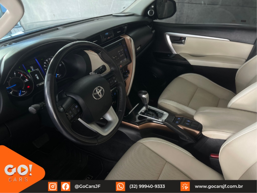 TOYOTA HILUX SW4 2.8 SRX DIAMOND 4X4 7 LUGARES 16V TURBO INTERCOOLER DIESEL 4P AUTOMÁTICO 2019