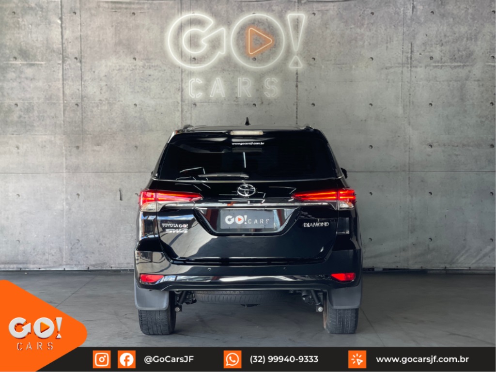 TOYOTA HILUX SW4 2.8 SRX DIAMOND 4X4 7 LUGARES 16V TURBO INTERCOOLER DIESEL 4P AUTOMÁTICO 2019