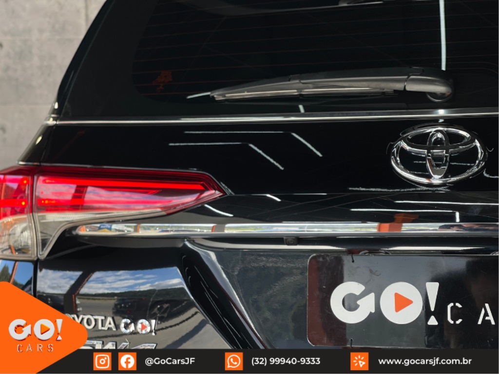 TOYOTA HILUX SW4 2.8 SRX DIAMOND 4X4 7 LUGARES 16V TURBO INTERCOOLER DIESEL 4P AUTOMÁTICO 2019